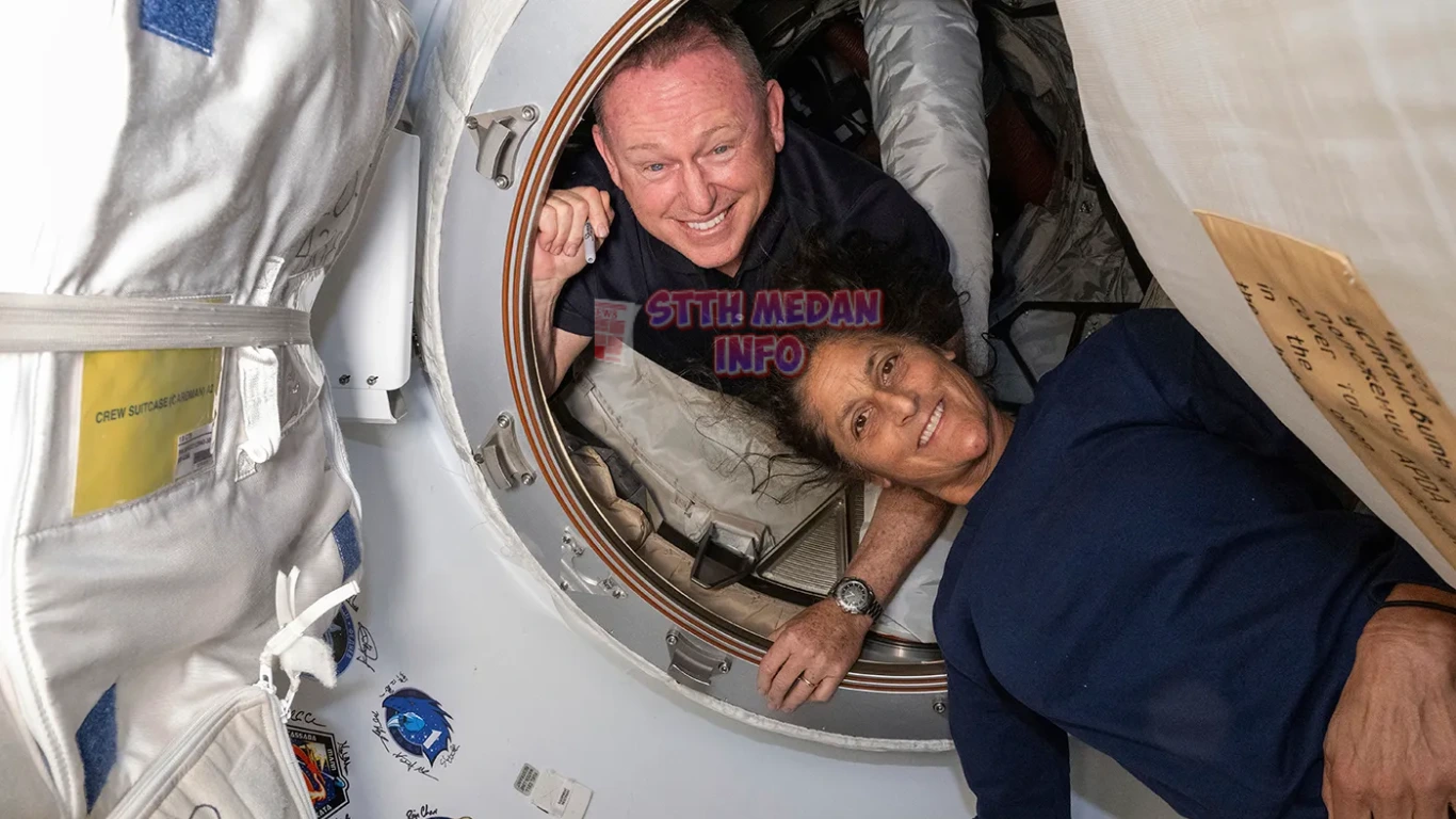 Astronot Uji Terbang Kru Boeing Butch Wilmore, kiri, dan Suni Williams akan berada di luar angkasa hingga Februari 2025 karena masalah keselamatan dengan wahana antariksa mereka. NASA via AP