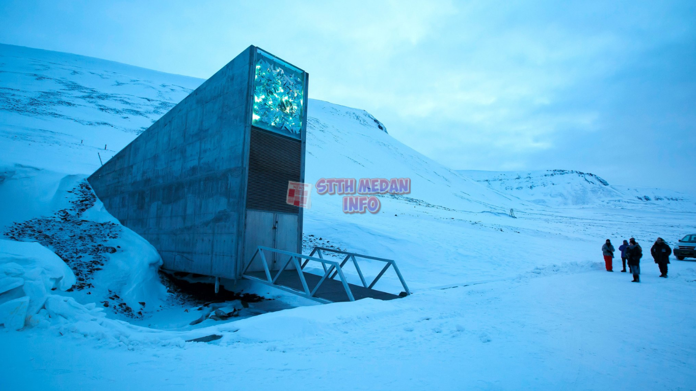 Penampakan Svalbard Global Seed Vault di Norwegia - BBC