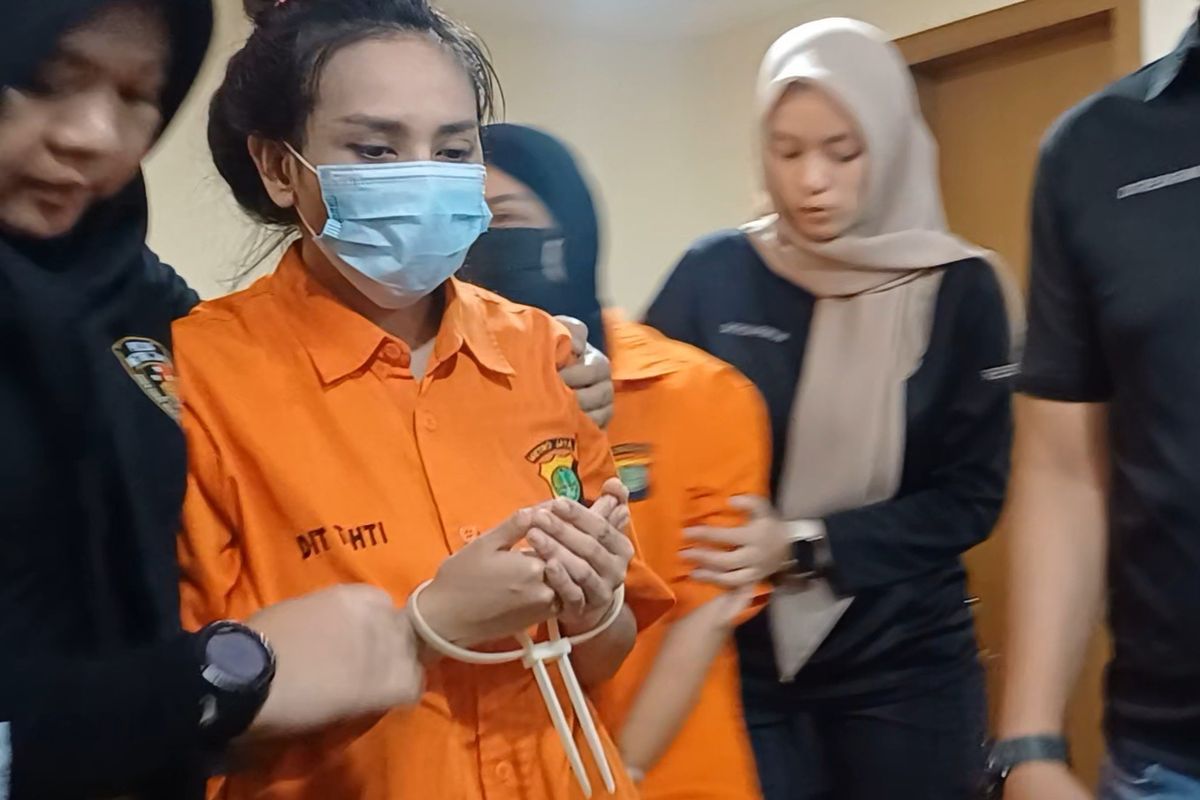 Potret Ria Agustina Selaku Owner Ria Beauty yang Diringkus Pihak Kepolisian