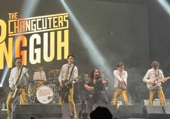 Potret The Changcuters Bersama Praz Teguh saat manggung