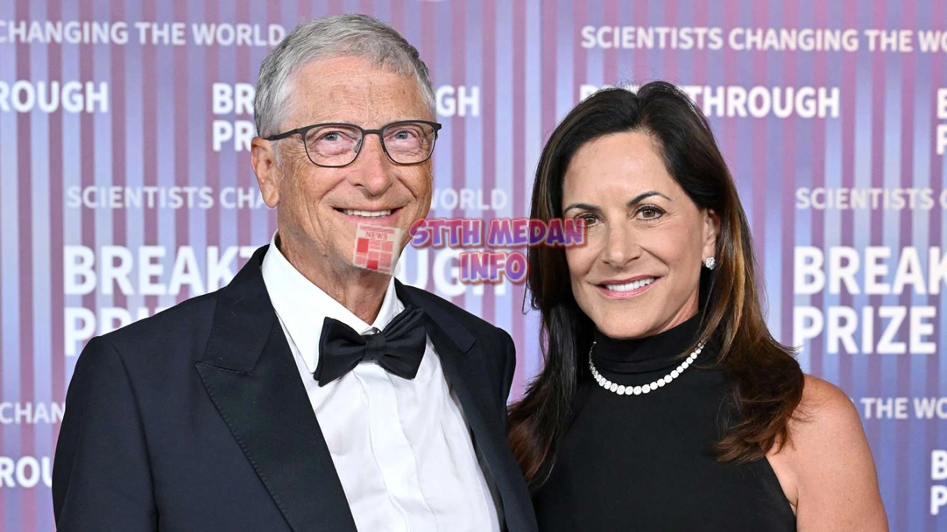 Potret Kebersamaan Bill Gates dan Pacar Barunya, Paula Hurd pada debyt Red Carpet mereja du 10th Breakthrough Prize Ceremony - People.com