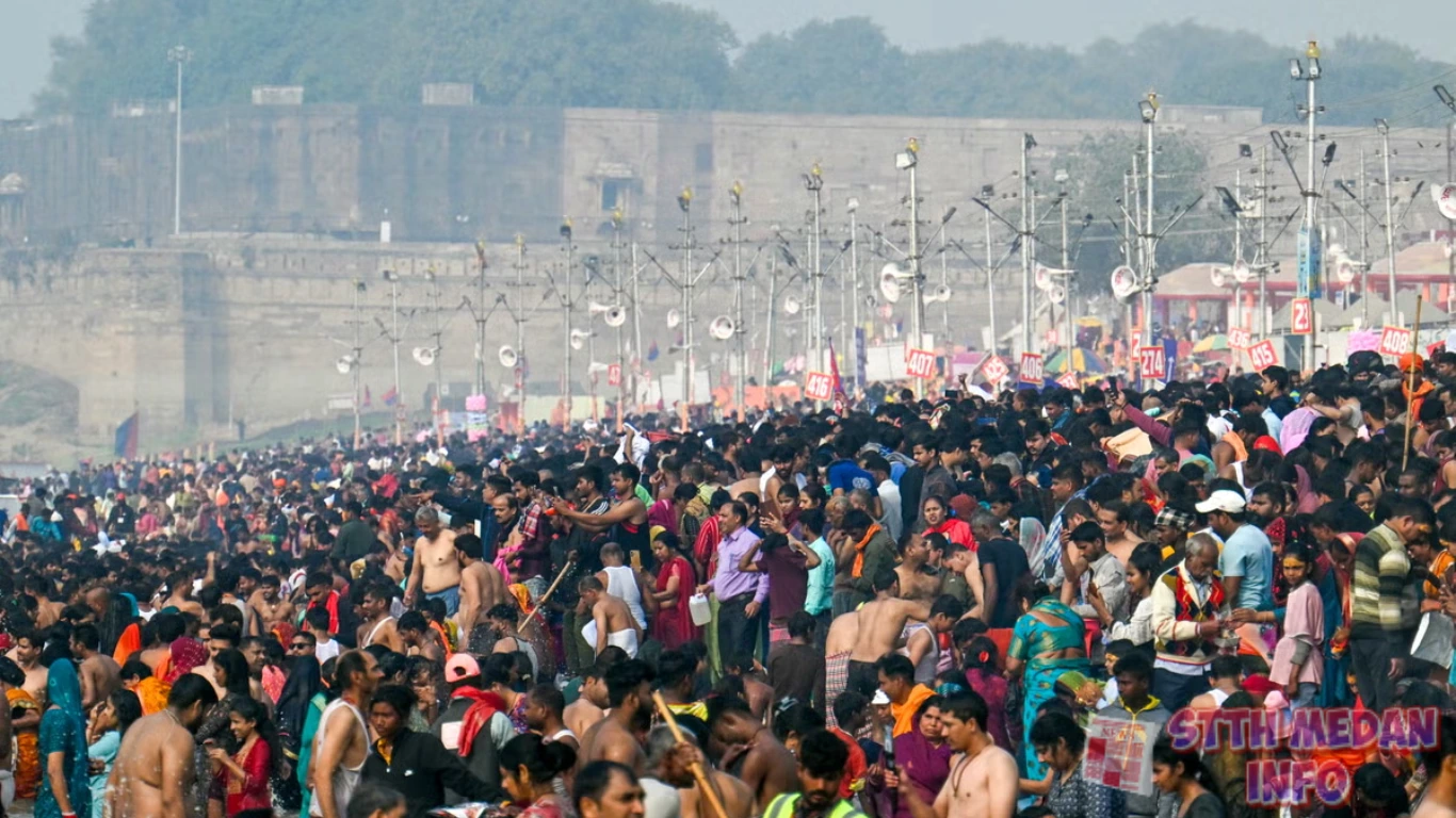 Potret Masyarakat yang menggelar Kumbh Mela - The Independent