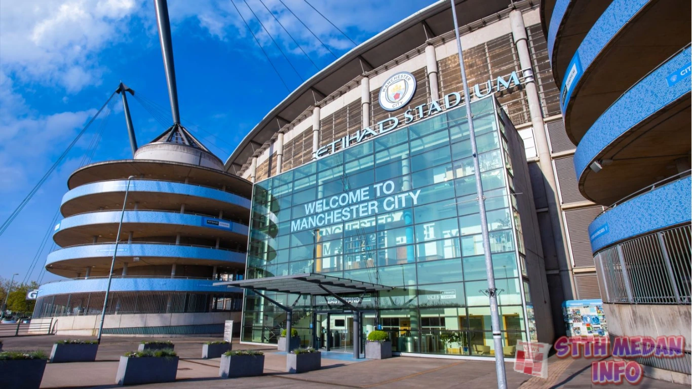 Stadion Man City, Etihad Stadium - Dreamstime.com