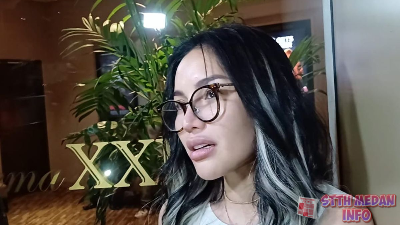 Potret Nikita Mirzani Saat ditanyai soal Kondisi LM - Detik