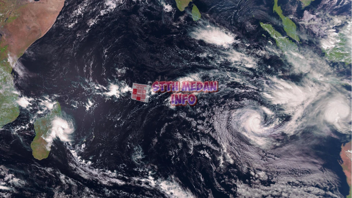 Penampakan 3 Siklon Tropis di Samudera Hindia melalui Meteosat-9 - enumetsat.init